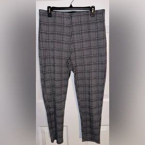 Maze collection, plaid legging material dress pants, size, XL